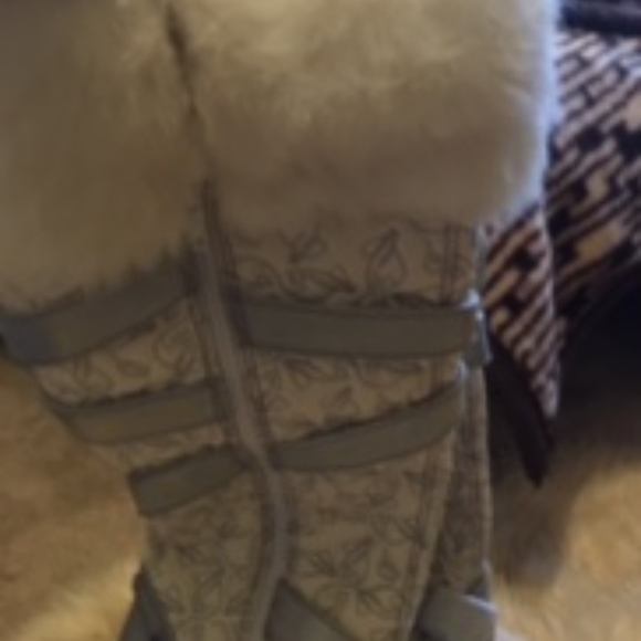 Boot - Picture 1 of 6